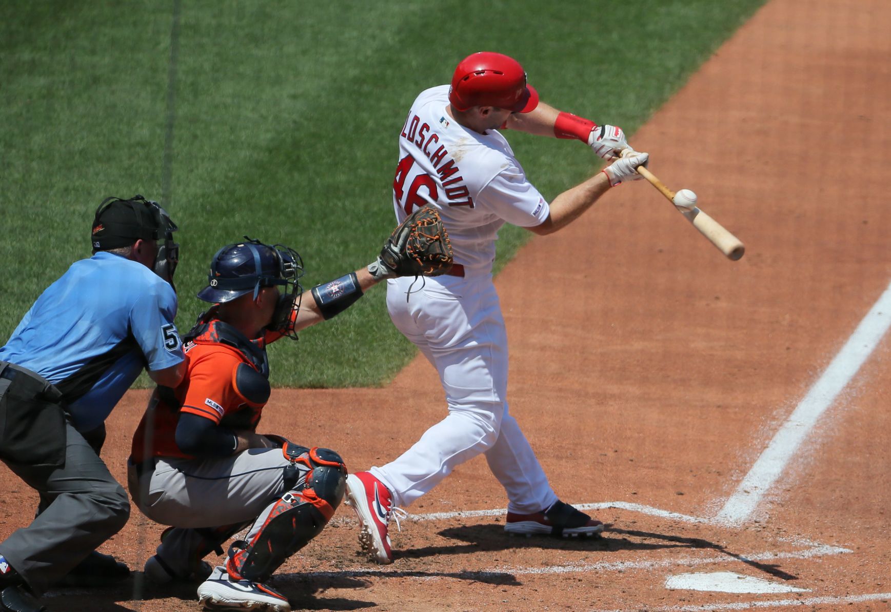 Astros blast off on the Cards 6-2